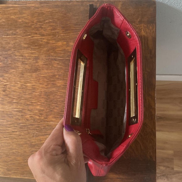 Michael Kors crimson red leather clutch bag size 12”x8”x1” - Picture 2 of 2